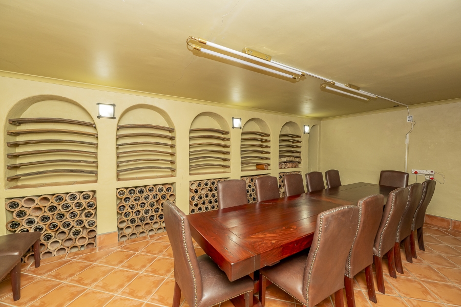 7 Bedroom Property for Sale in Stellenbosch Farms Western Cape